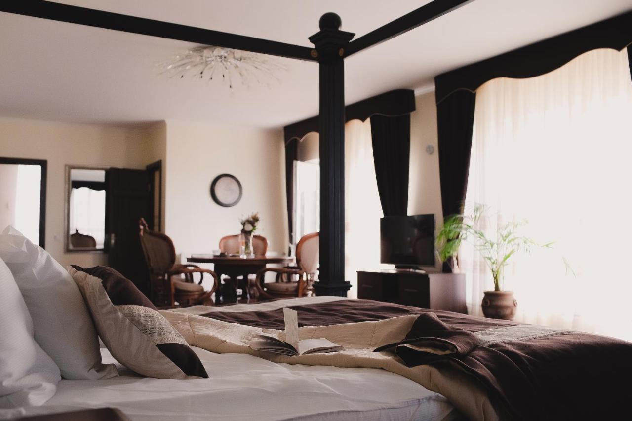 Aivengo Hotel Kolodenka Buitenkant foto