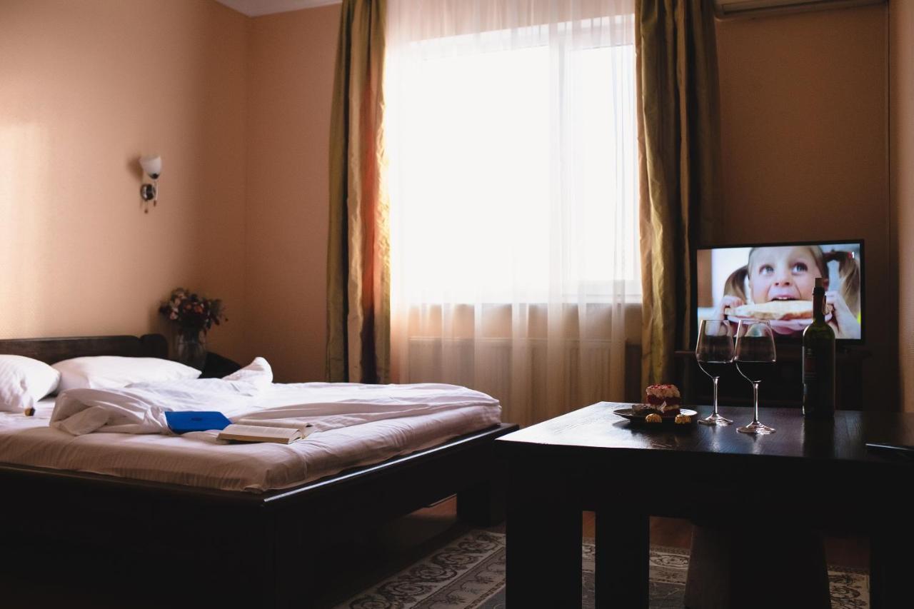 Aivengo Hotel Kolodenka Buitenkant foto