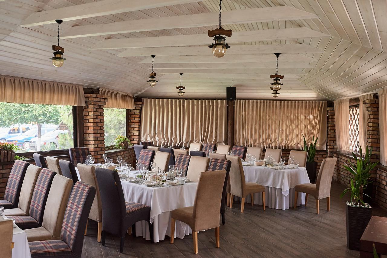 Aivengo Hotel Kolodenka Buitenkant foto
