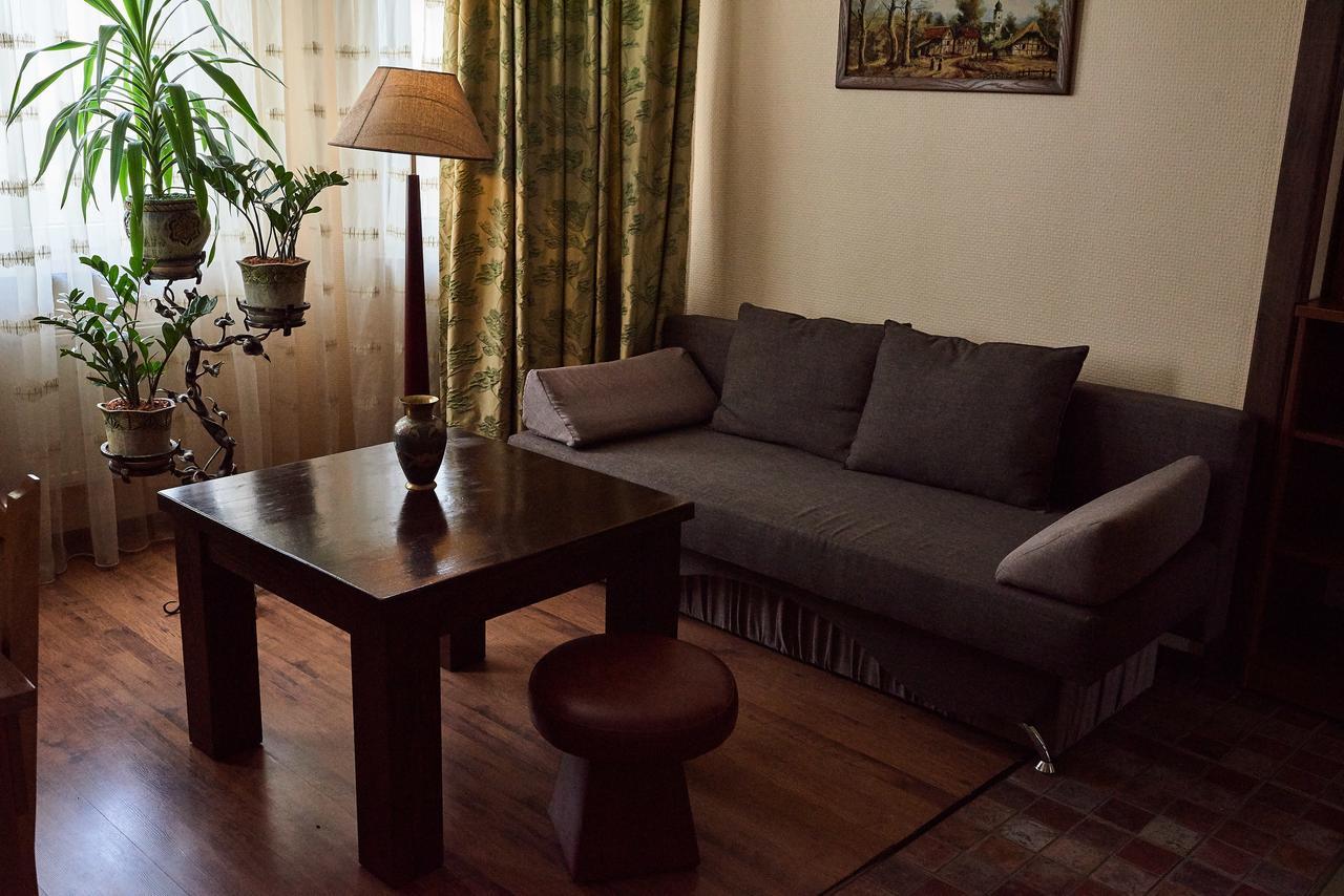 Aivengo Hotel Kolodenka Buitenkant foto