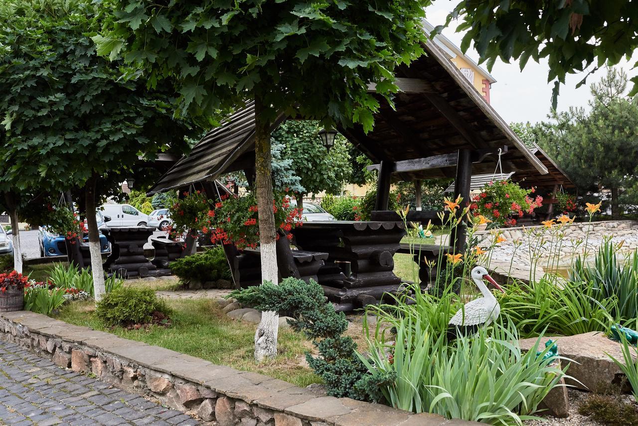 Aivengo Hotel Kolodenka Buitenkant foto